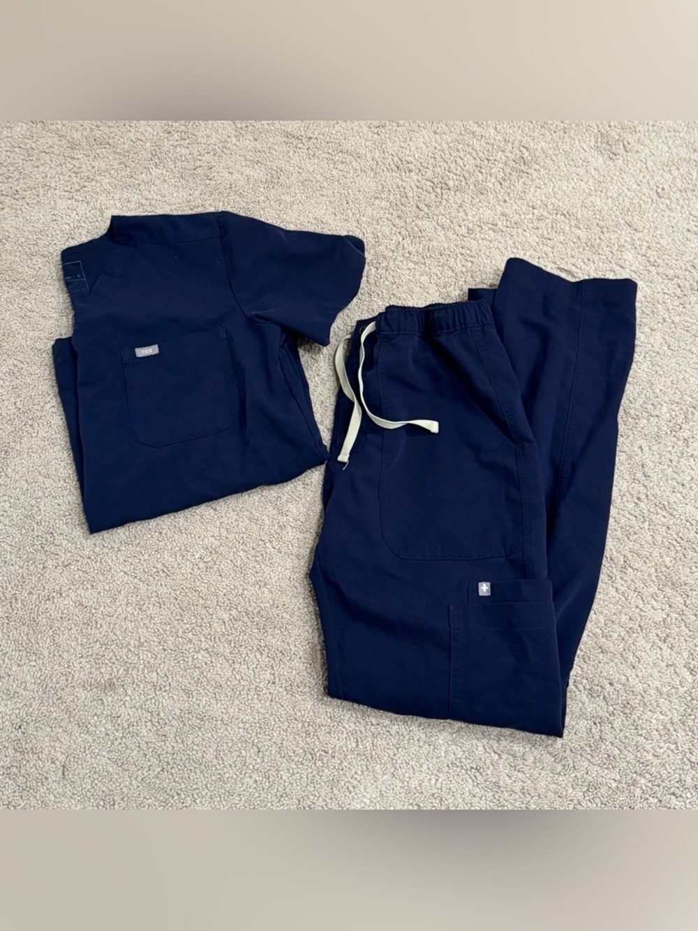 Figs Men’s Navy Scrub Set